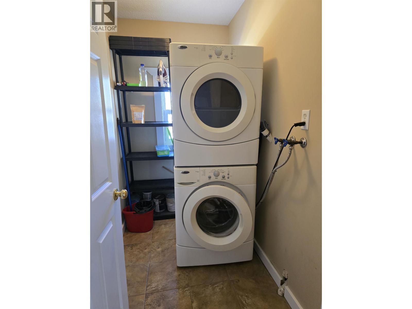 Photo 9 of 30 — 2020 ROSS CRESCENT · Prince George, BC