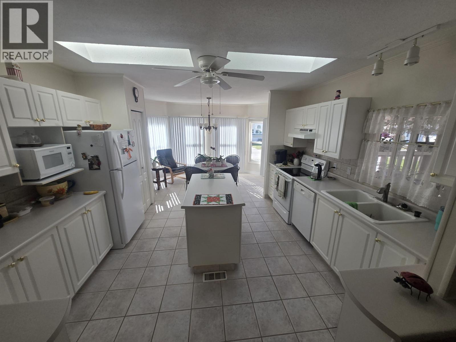 #32 2682 RICHARDSON ROAD - 11