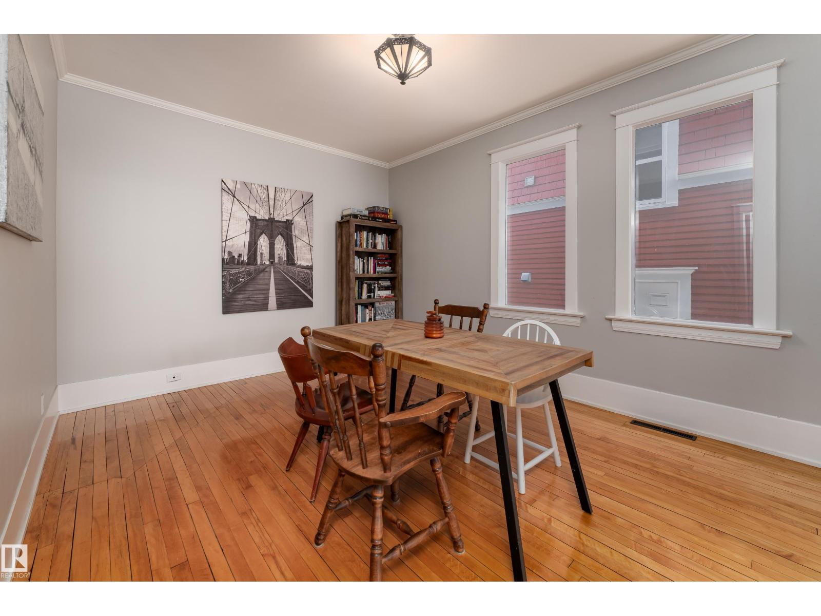 10956 81 AV NW - 9