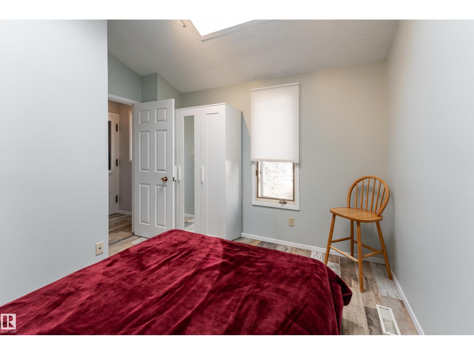 10956 81 AV NW - 15
