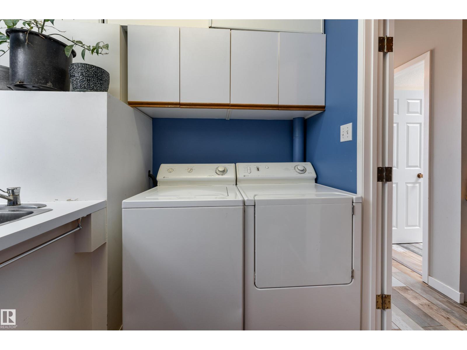10956 81 AV NW - 18