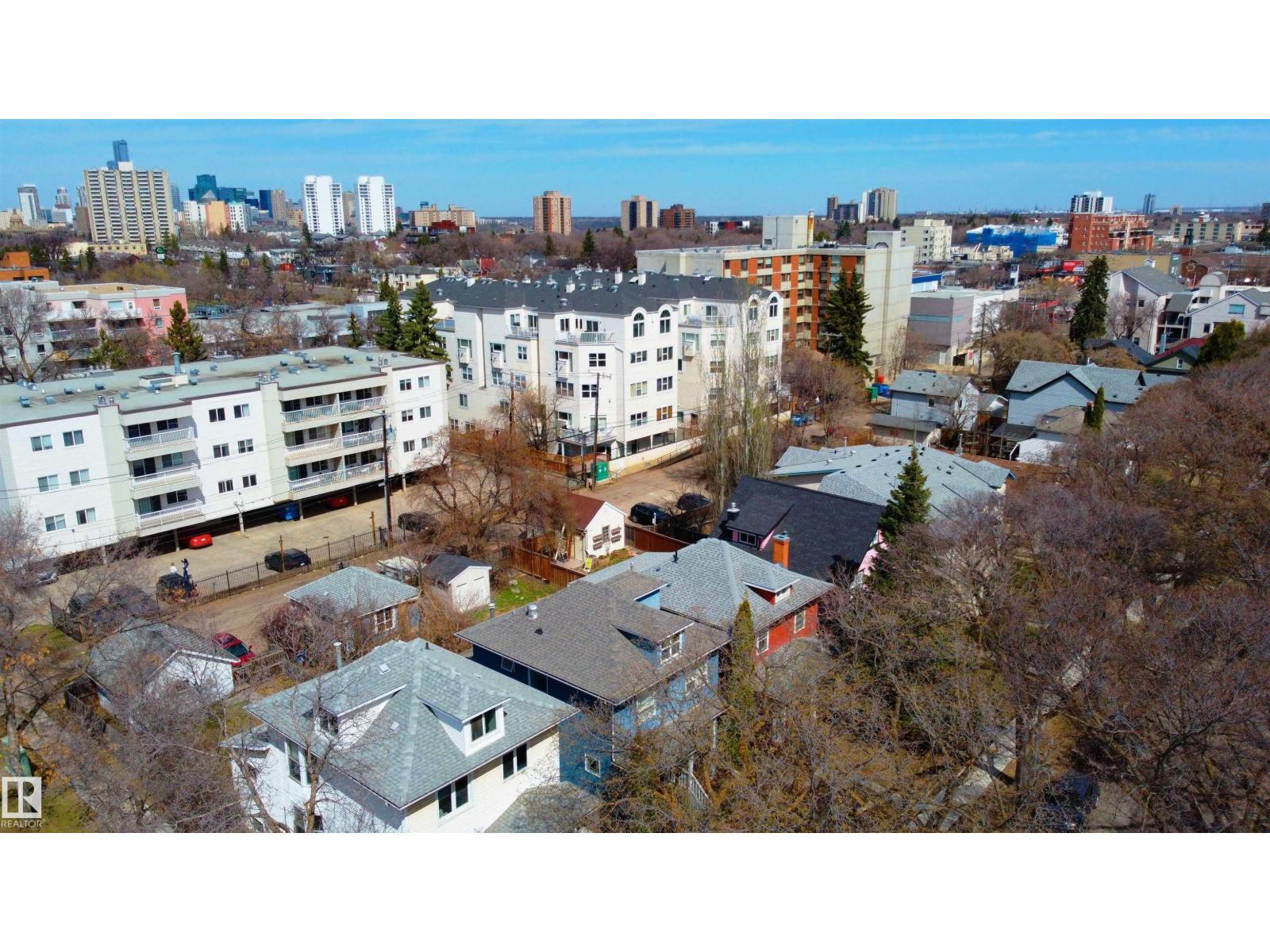 10956 81 AV NW - 52