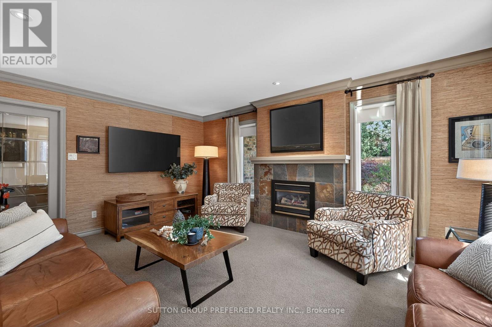 372 GRANGEOVER AVENUE - 17