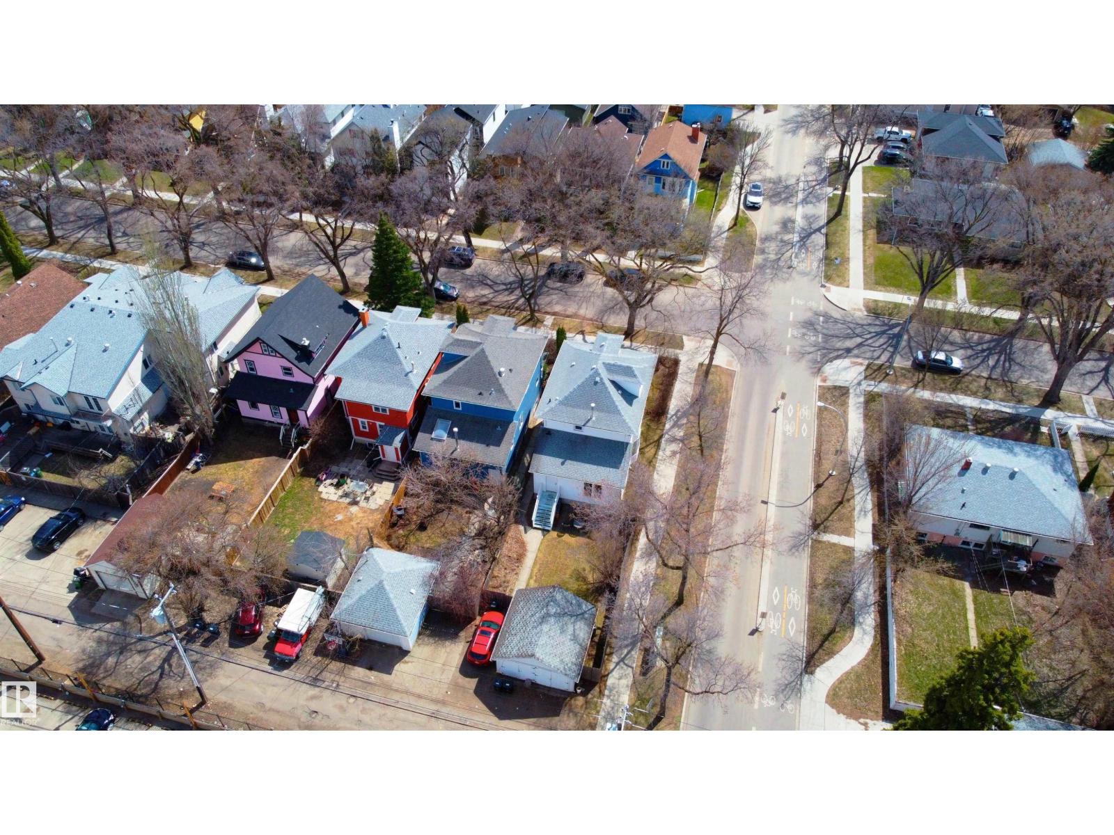 10956 81 AV NW - 53
