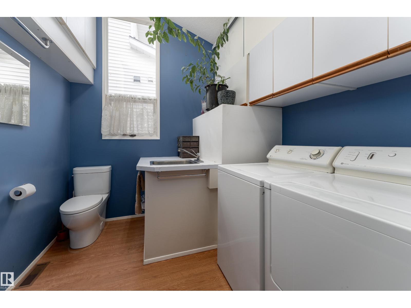 10956 81 AV NW - 17