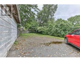 1255 Southdale Road E, London South, ON N6E1B3 Photo 11