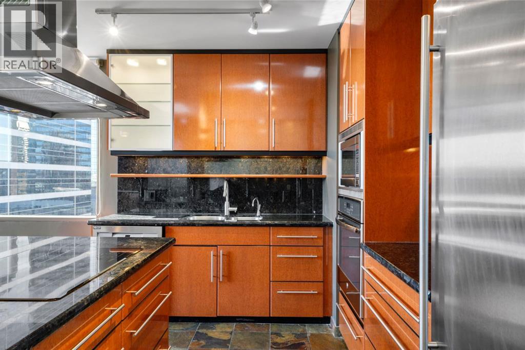 #902A 500 Eau Claire Avenue SW - 12
