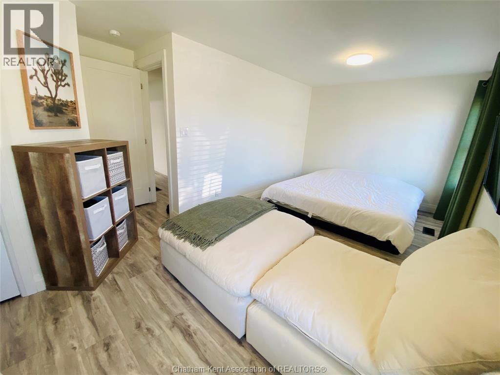 21023 Charing Cross ROAD - Image 10