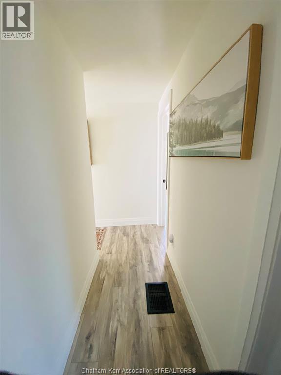 21023 Charing Cross ROAD - Image 13