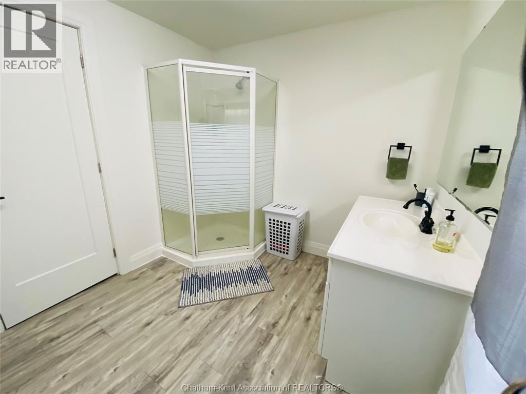 21023 Charing Cross ROAD - Image 15