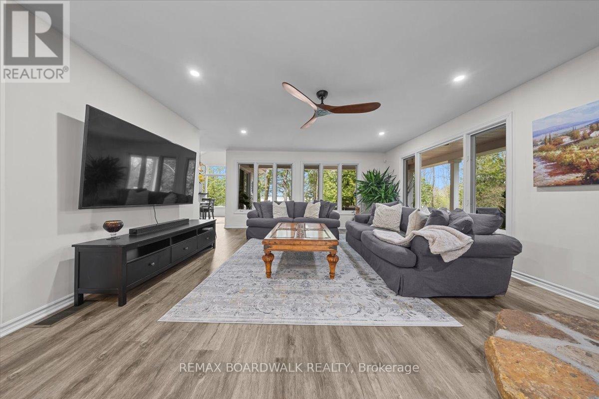 212 SHELDON ROAD - 10