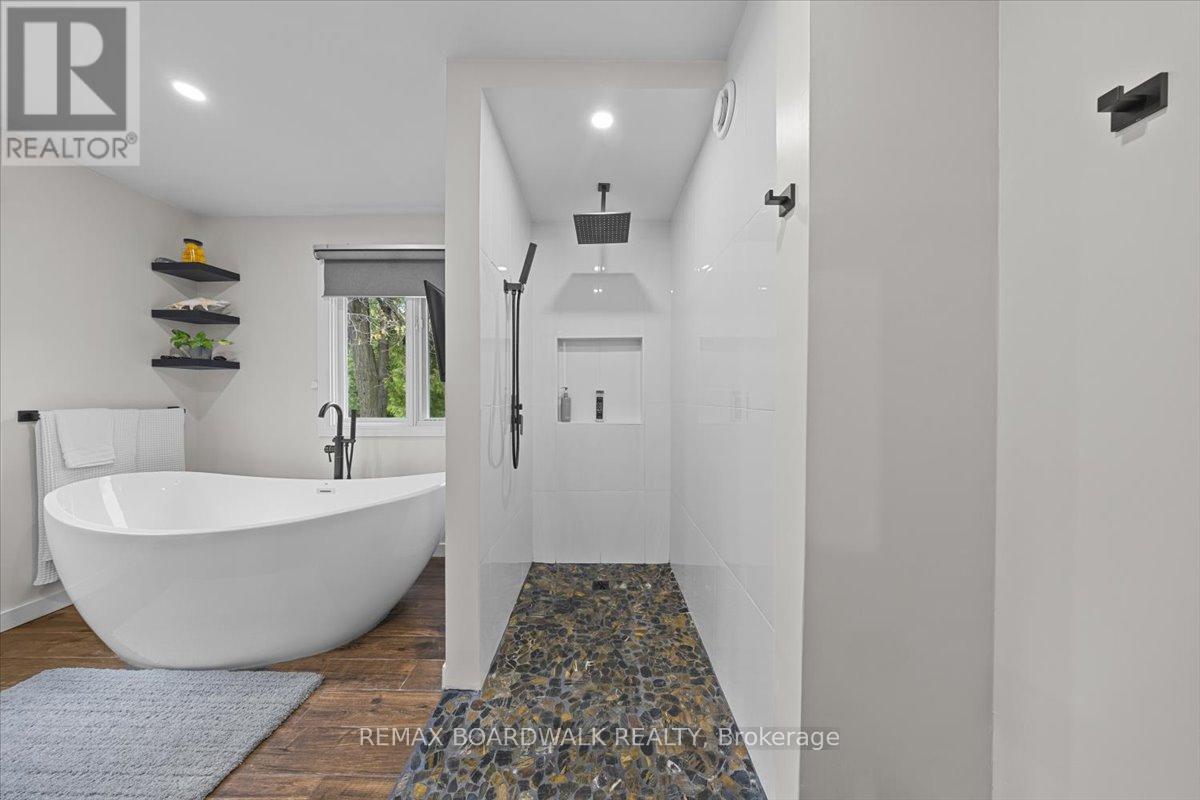212 SHELDON ROAD - 22
