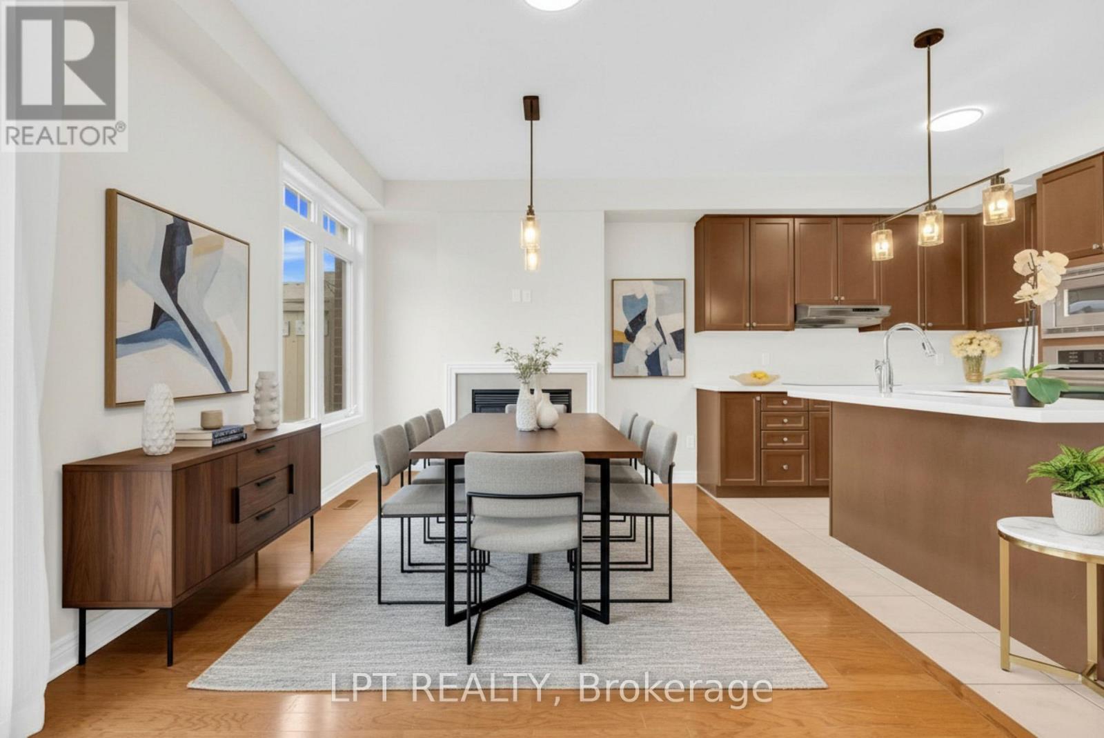 #4 3215 THOMAS STREET - 17
