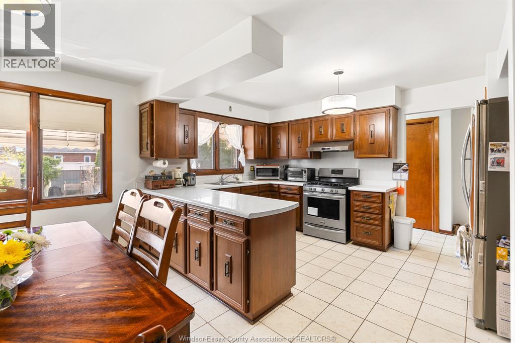 2563 ROSSINI BOULEVARD, Windsor, Ontario, N8W4R2 — Photo 37