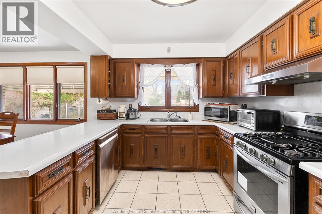 2563 ROSSINI BOULEVARD, Windsor, Ontario, N8W4R2 — Photo 29