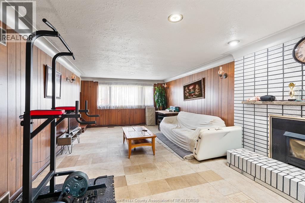 2563 ROSSINI BOULEVARD, Windsor, Ontario, N8W4R2 — Photo 9