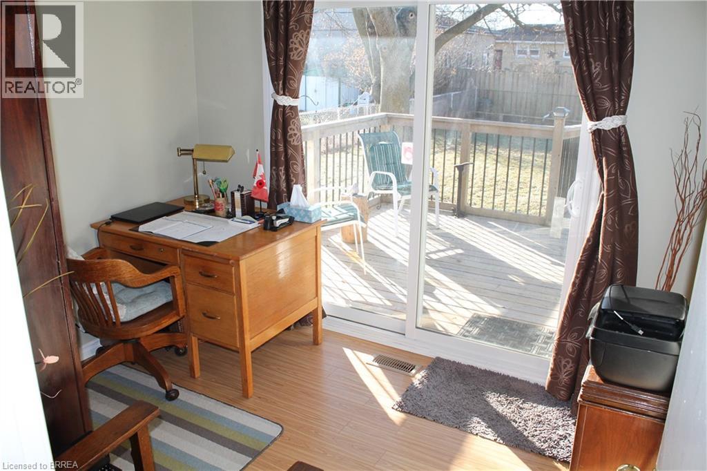 27 COLLINGDON Drive - 10