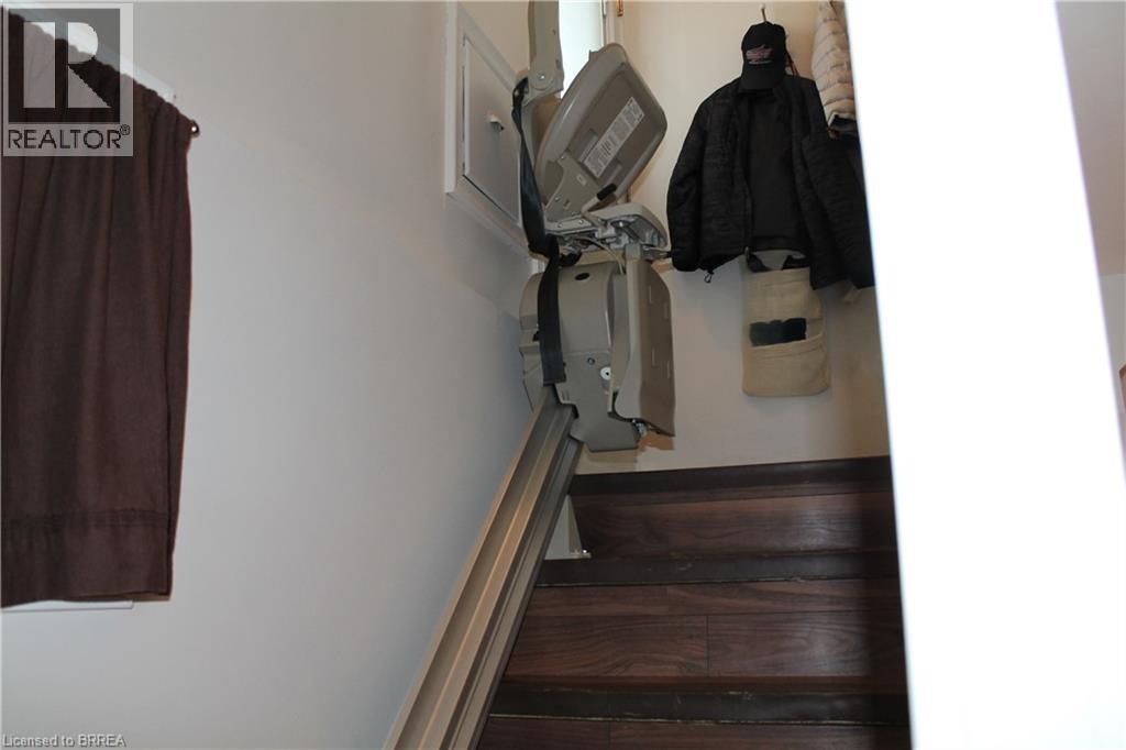 27 COLLINGDON Drive - 14