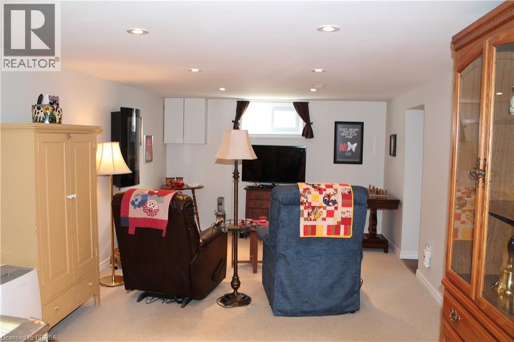 27 COLLINGDON Drive - 16