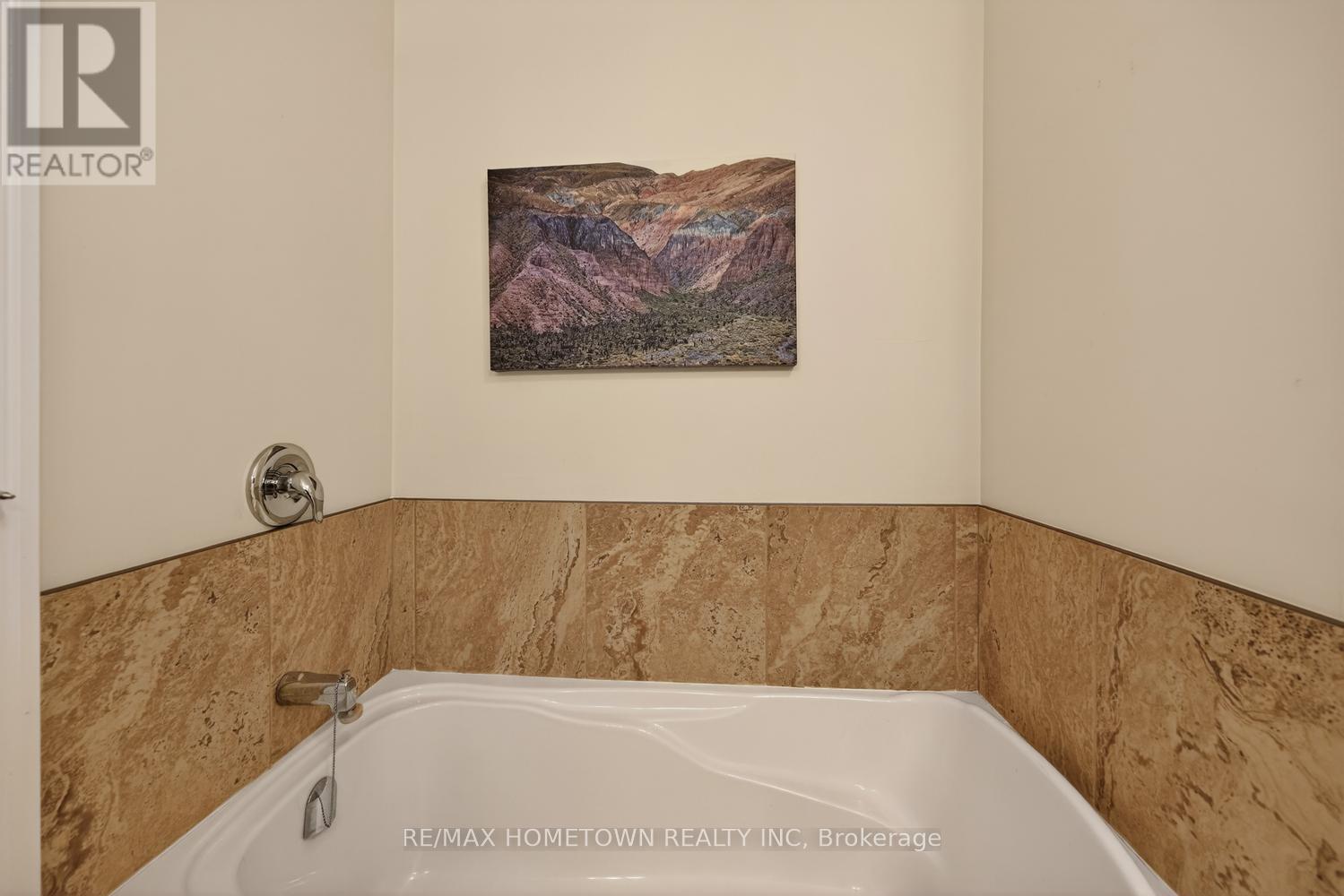 #101 1109 MILLWOOD AVENUE - 24