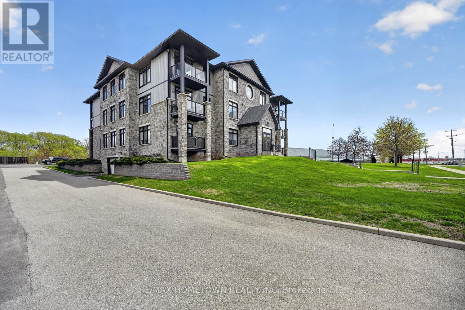 #101 1109 MILLWOOD AVENUE - 32