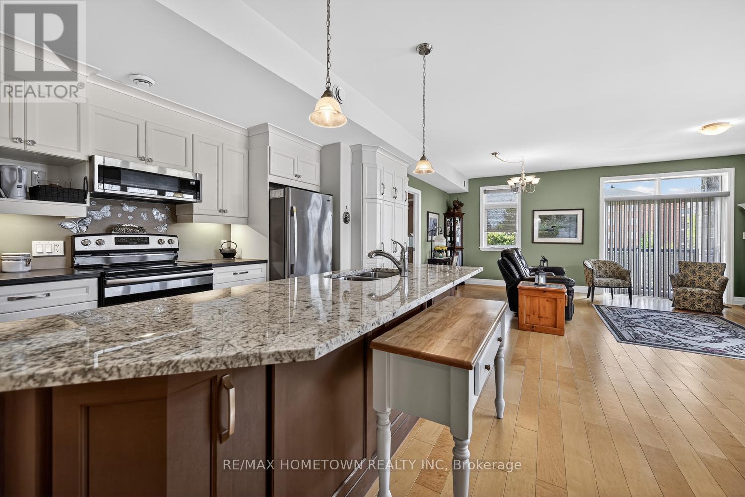 #101 1109 MILLWOOD AVENUE - 8