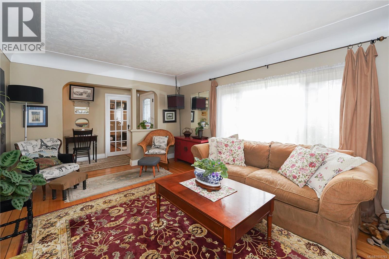 864 Selkirk Avenue, Esquimalt
