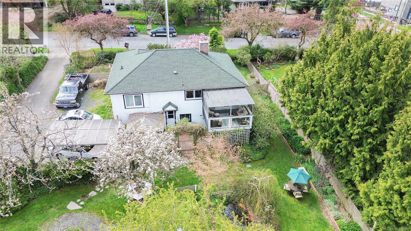  864 Selkirk Avenue, Esquimalt