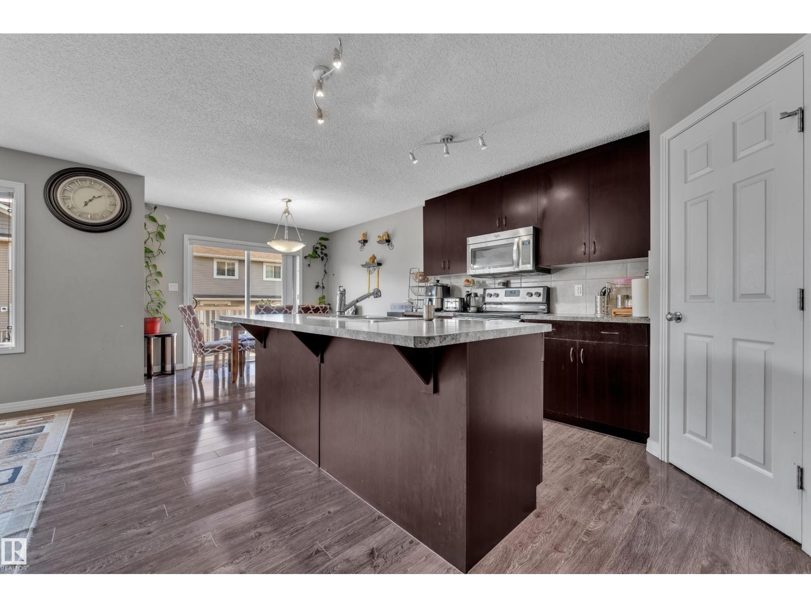 5520 5 AV SW - 12