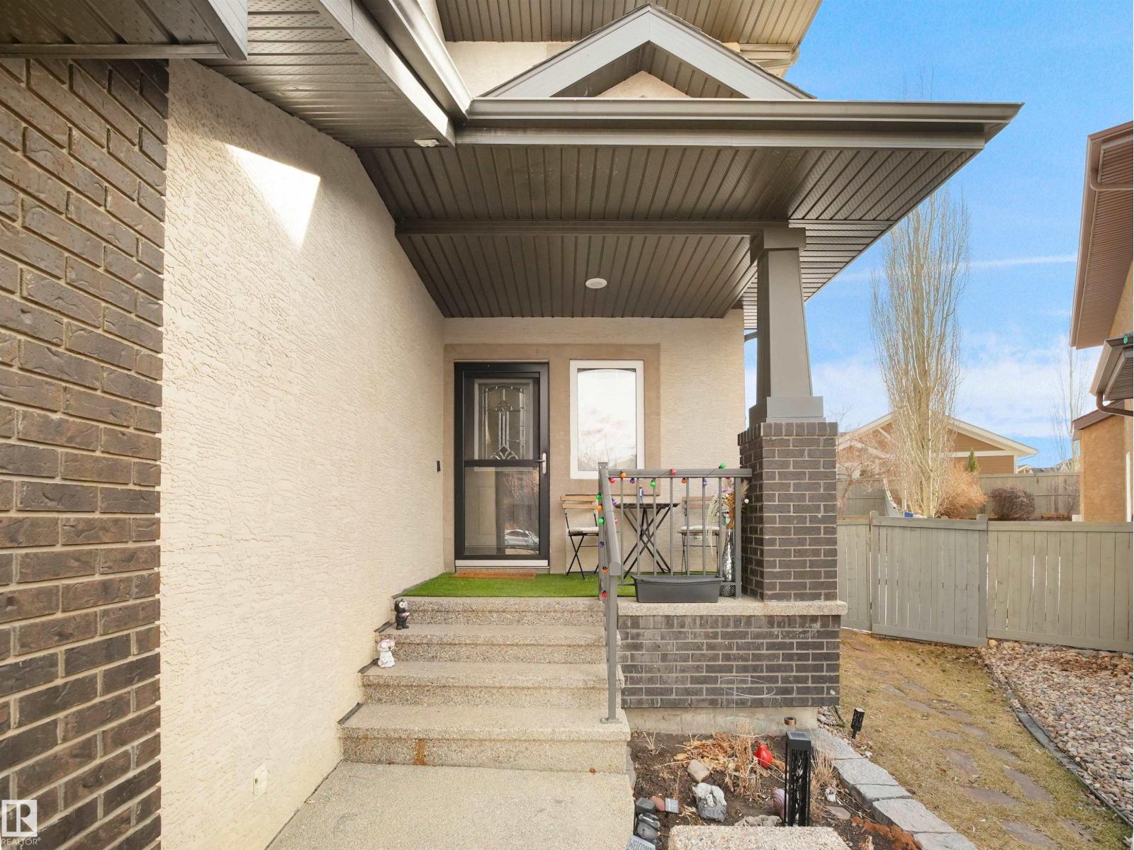 2422 WARRY PL SW, Edmonton
