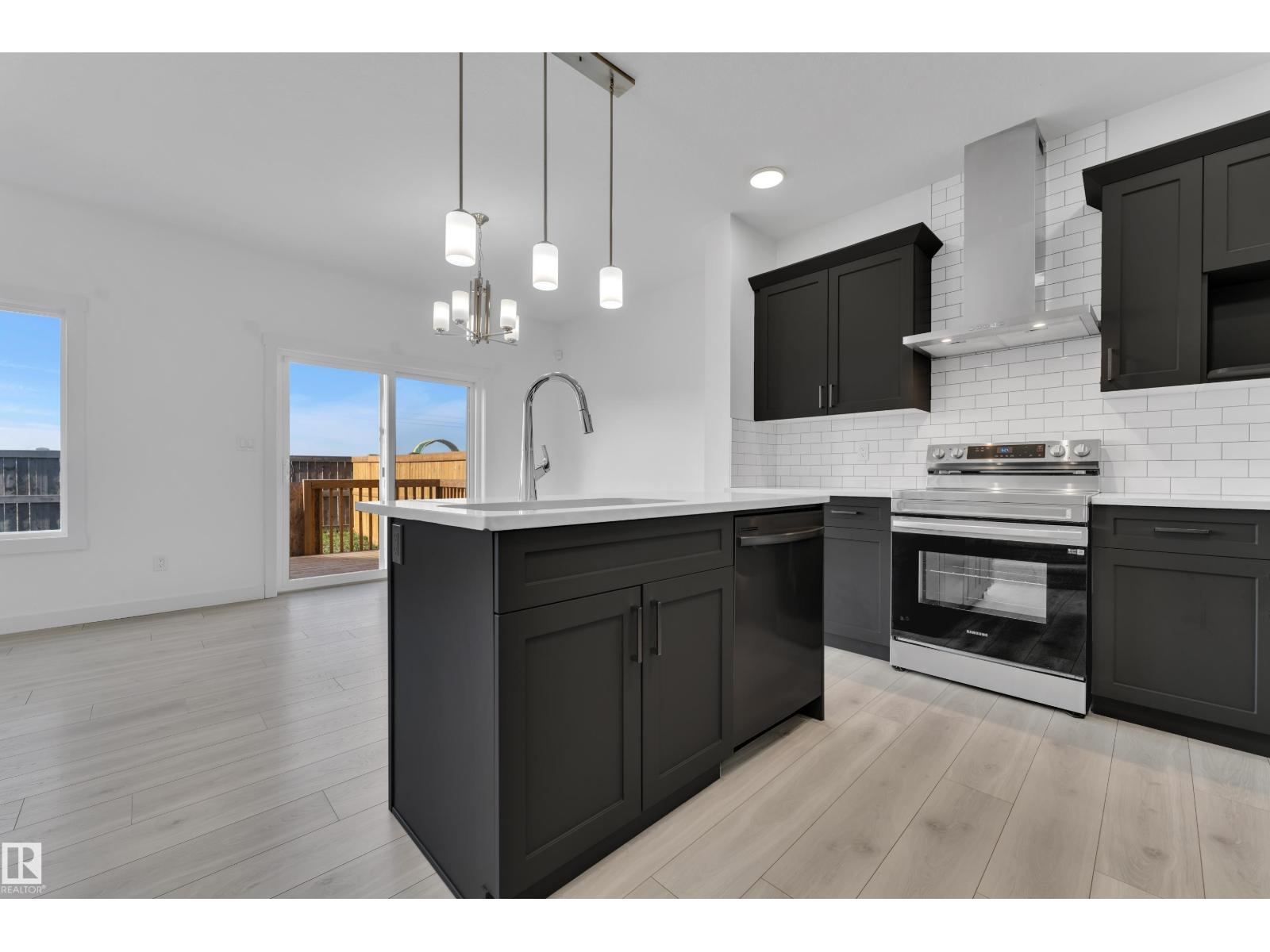 19734 29 AV NW, Edmonton