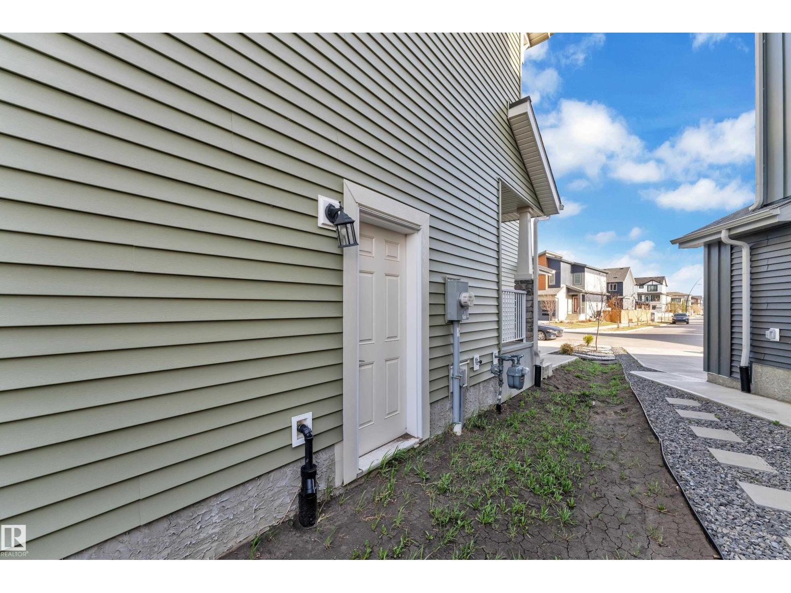19734 29 AV NW, Edmonton