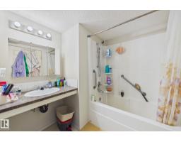 #220 80a Kelloway Cr, Red Deer, AB T4P4G7 Photo 11