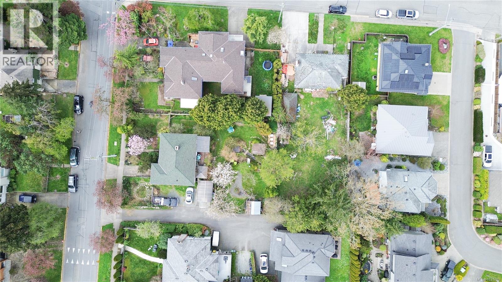  864 Selkirk Avenue, Esquimalt