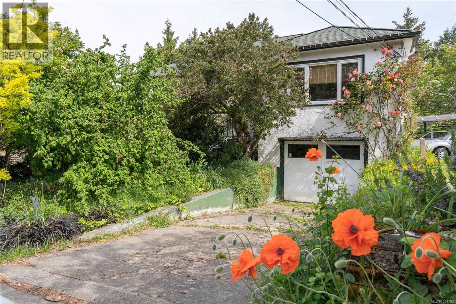  864 Selkirk Avenue, Esquimalt