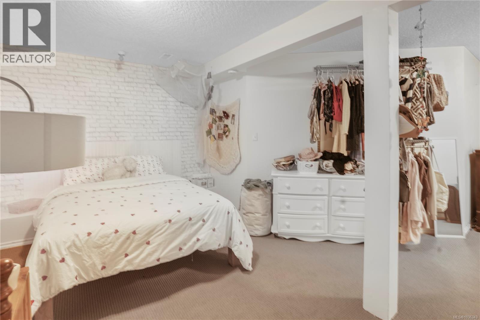 1071 Hyacinth Ave - 30