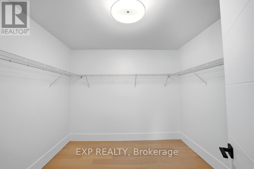 1060 WALTON AVENUE - 34