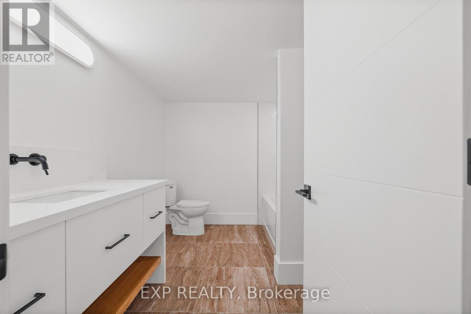 1060 WALTON AVENUE - 44