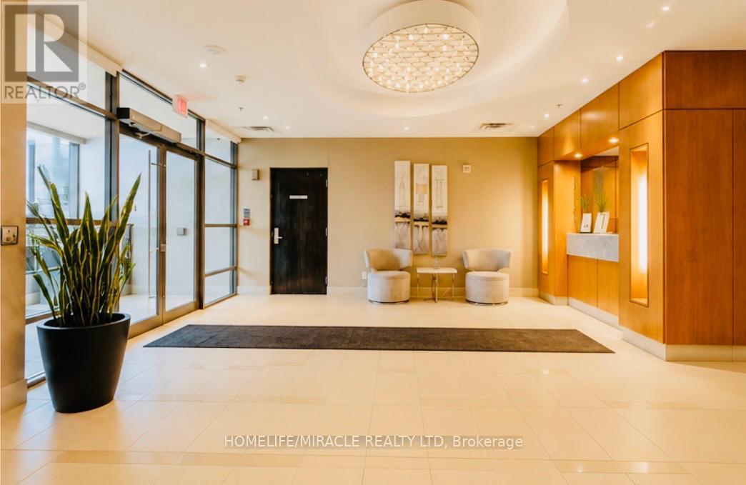 #1512 840 QUEENS PLATE DRIVE - 3