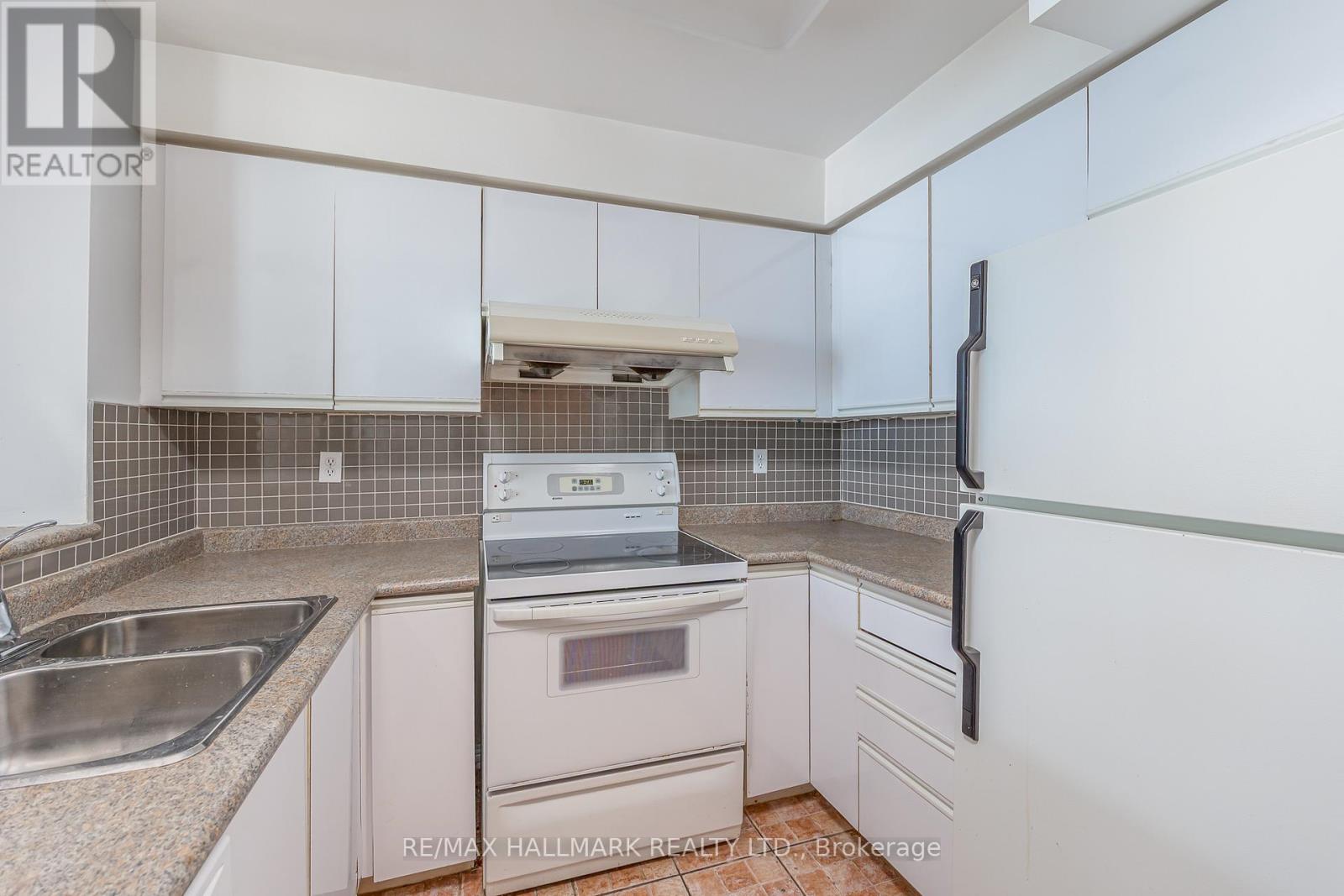 #506 942 YONGE STREET - 14
