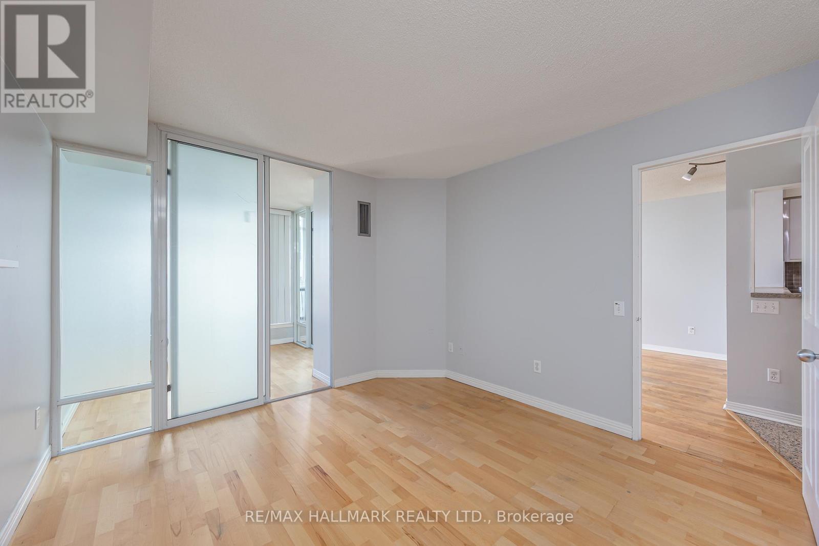 #506 942 YONGE STREET - 19
