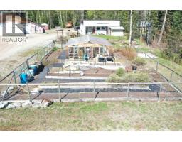 3865 Blue Ridge Road, Quesnel, BC V2J6T4 Photo 6