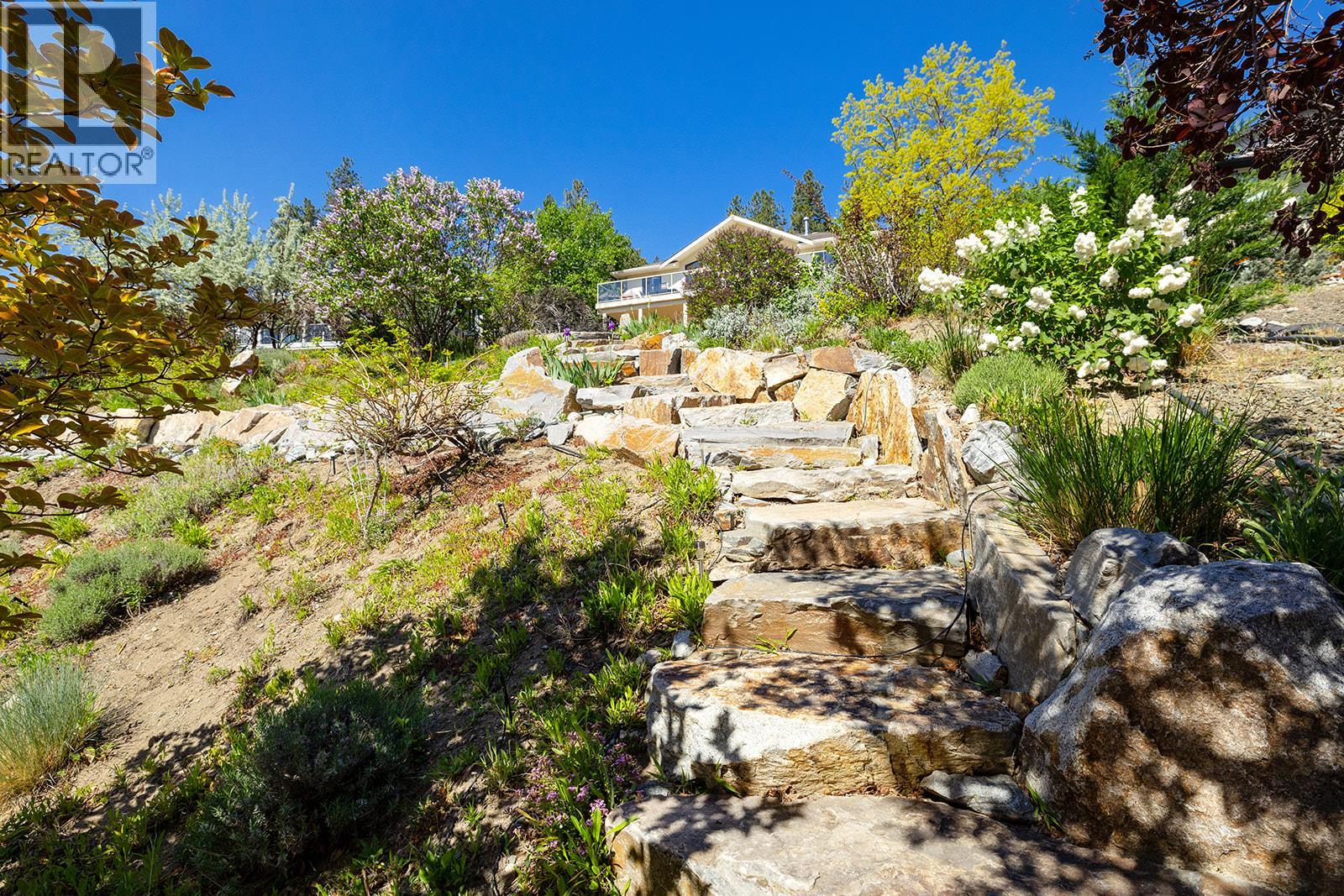 6498 Sherburn Road, Peachland