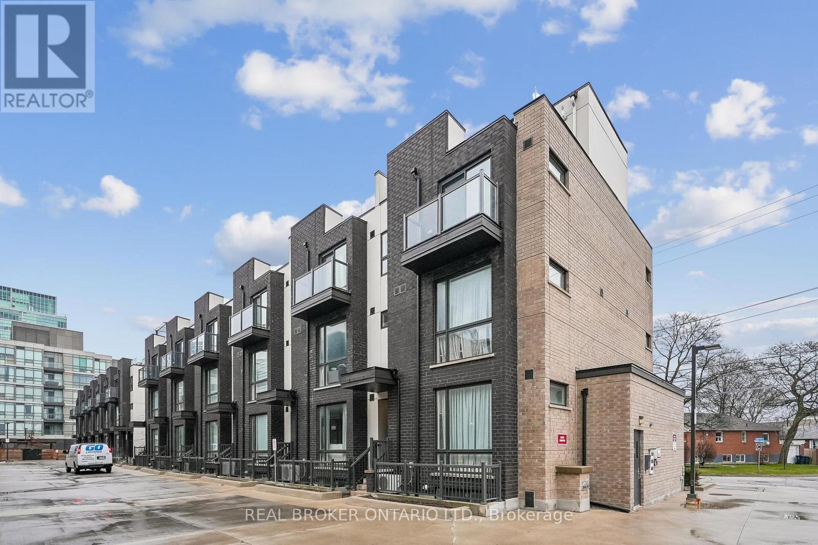 #46 26 FIELDWAY ROAD - 2