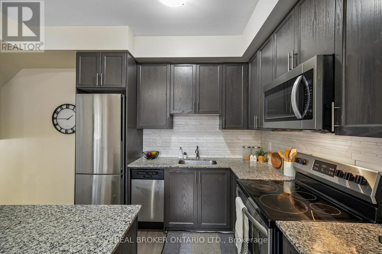 #46 26 FIELDWAY ROAD - 9