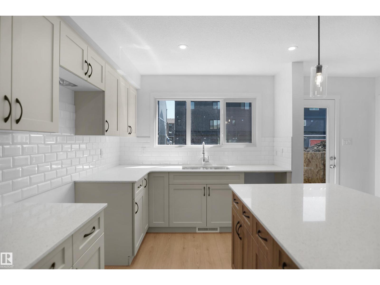 19457 22 AV NW - 12