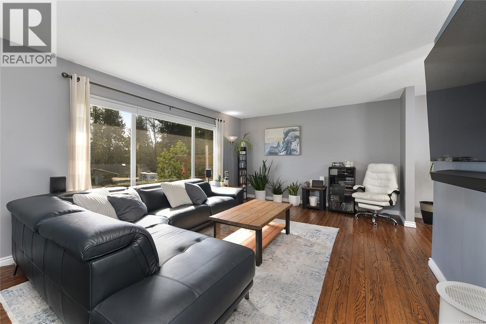 600 PHELPS Ave - 4