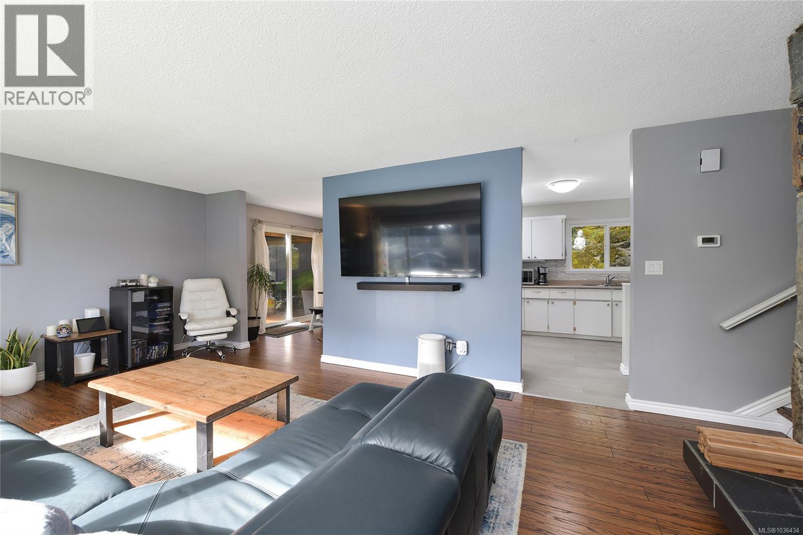 600 PHELPS Ave - 9