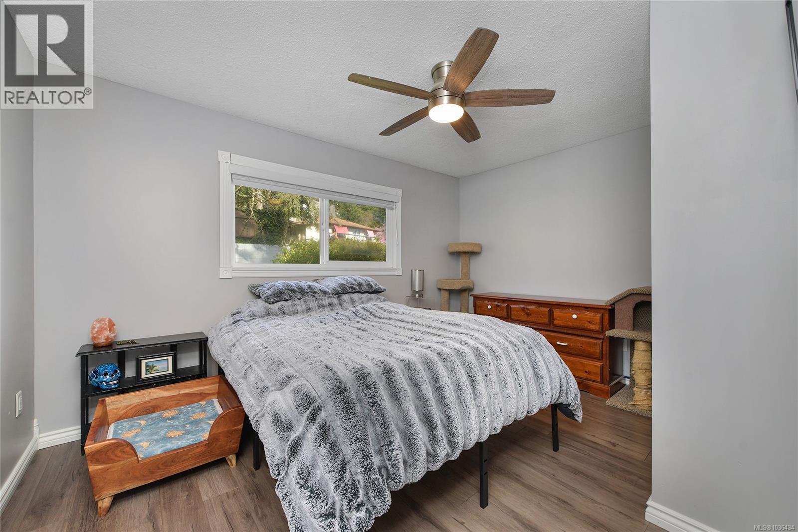 600 PHELPS Ave - 23