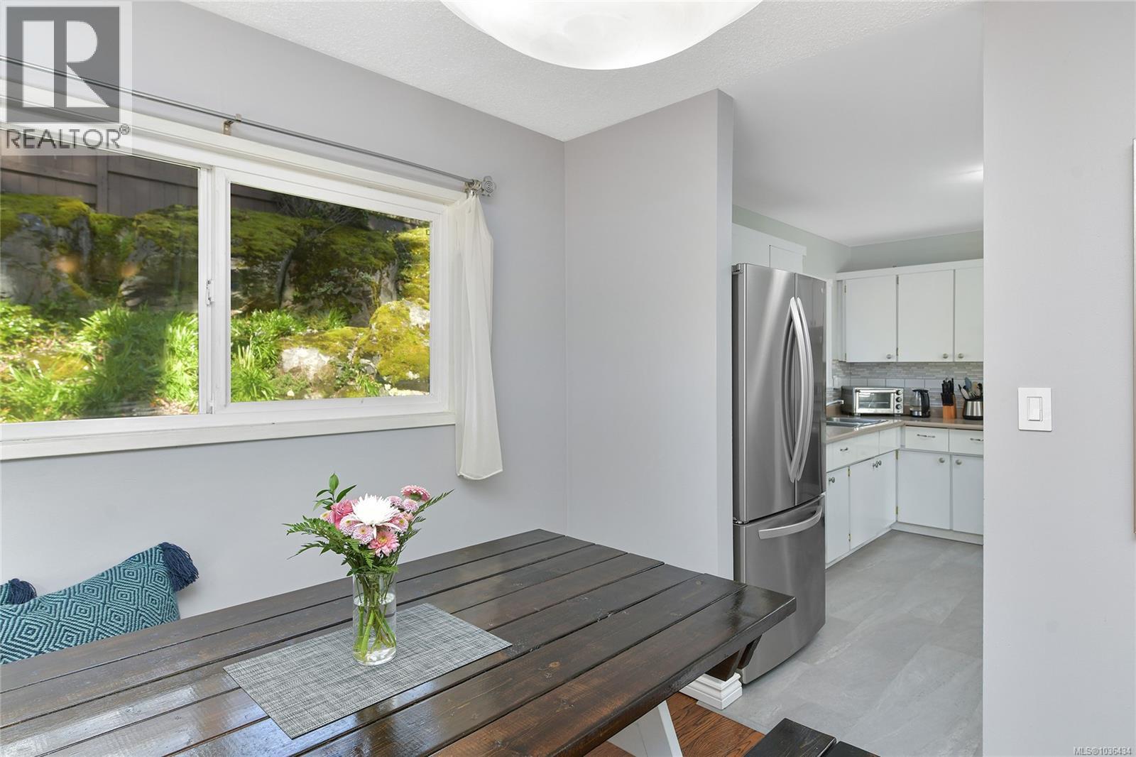 600 PHELPS Ave - 22